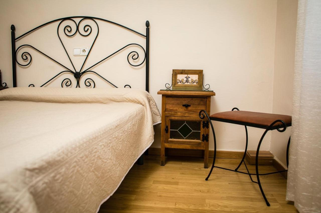 Hostal Restaurante El Paso Bailén Exteriör bild